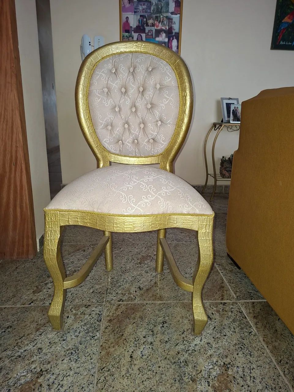 Mesa DE mármore e 8 cadeiras Luiz XV - Foto 5