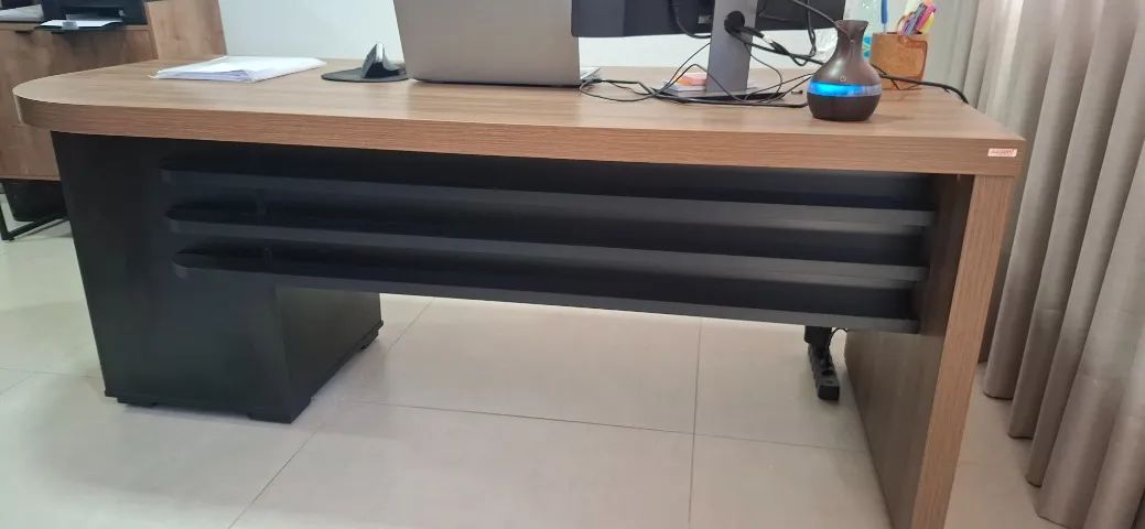 Mesa Tamburato com gavetas nogal/preto - Foto 3