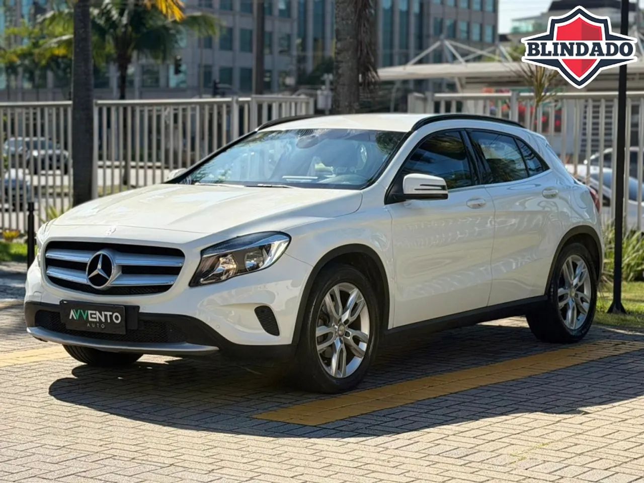 Mercedes-Benz GLA 200 Adv. 1.6/1.6 TB 16V Flex Aut. 2017