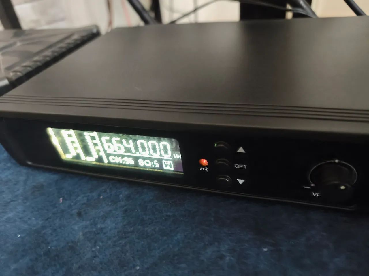 MICROFONE SEM FIL AKG PROFISSIONAL 