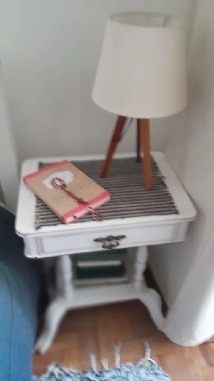 Mesinha cabeceira retrô em pátina - Foto 3