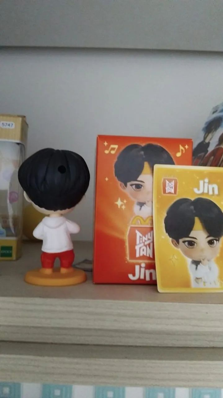 Boneco jin do bts Mc Donald's  - Foto 2