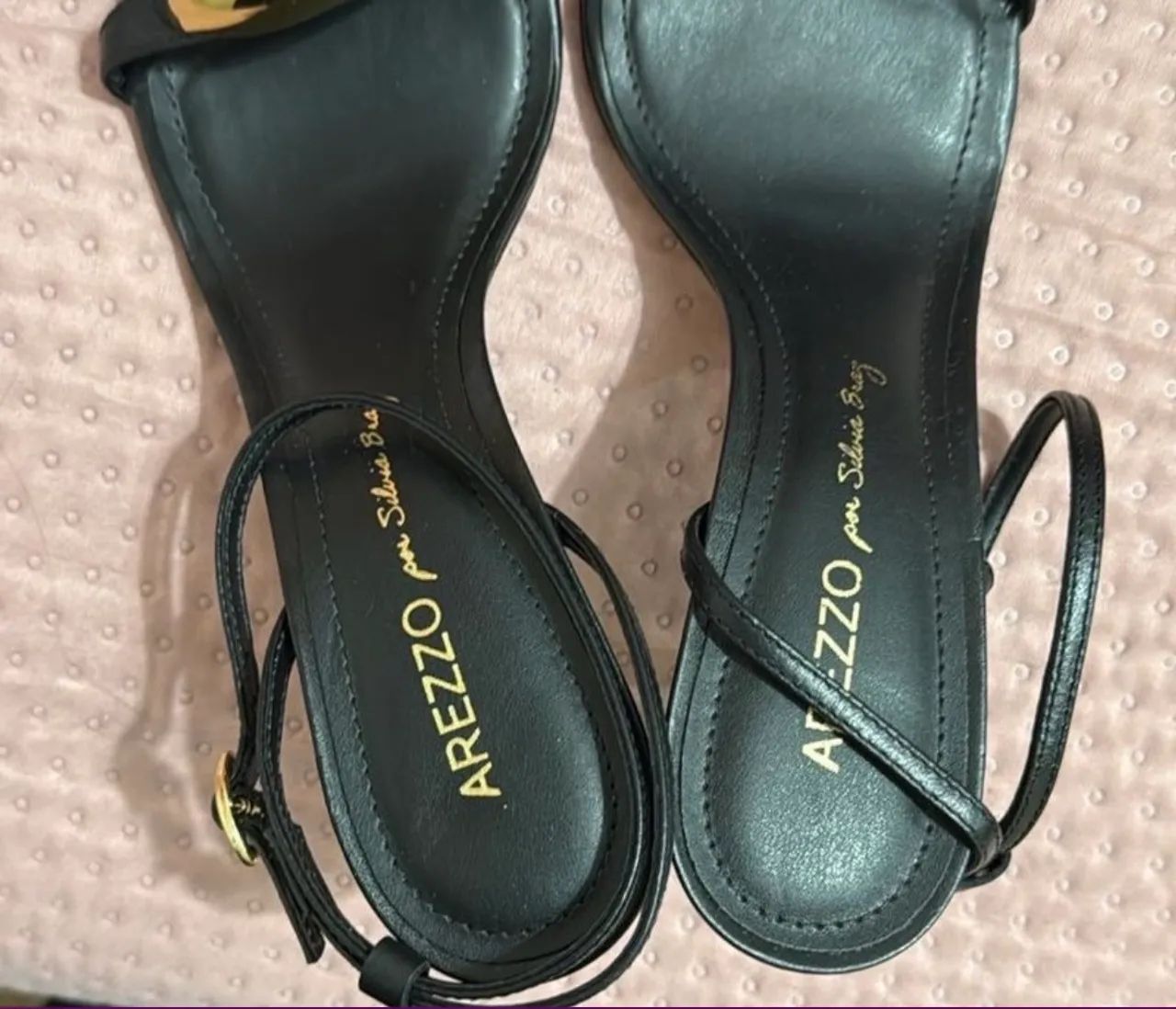 Vende-se sapato Arezzo e Silvia Braz - Foto 4