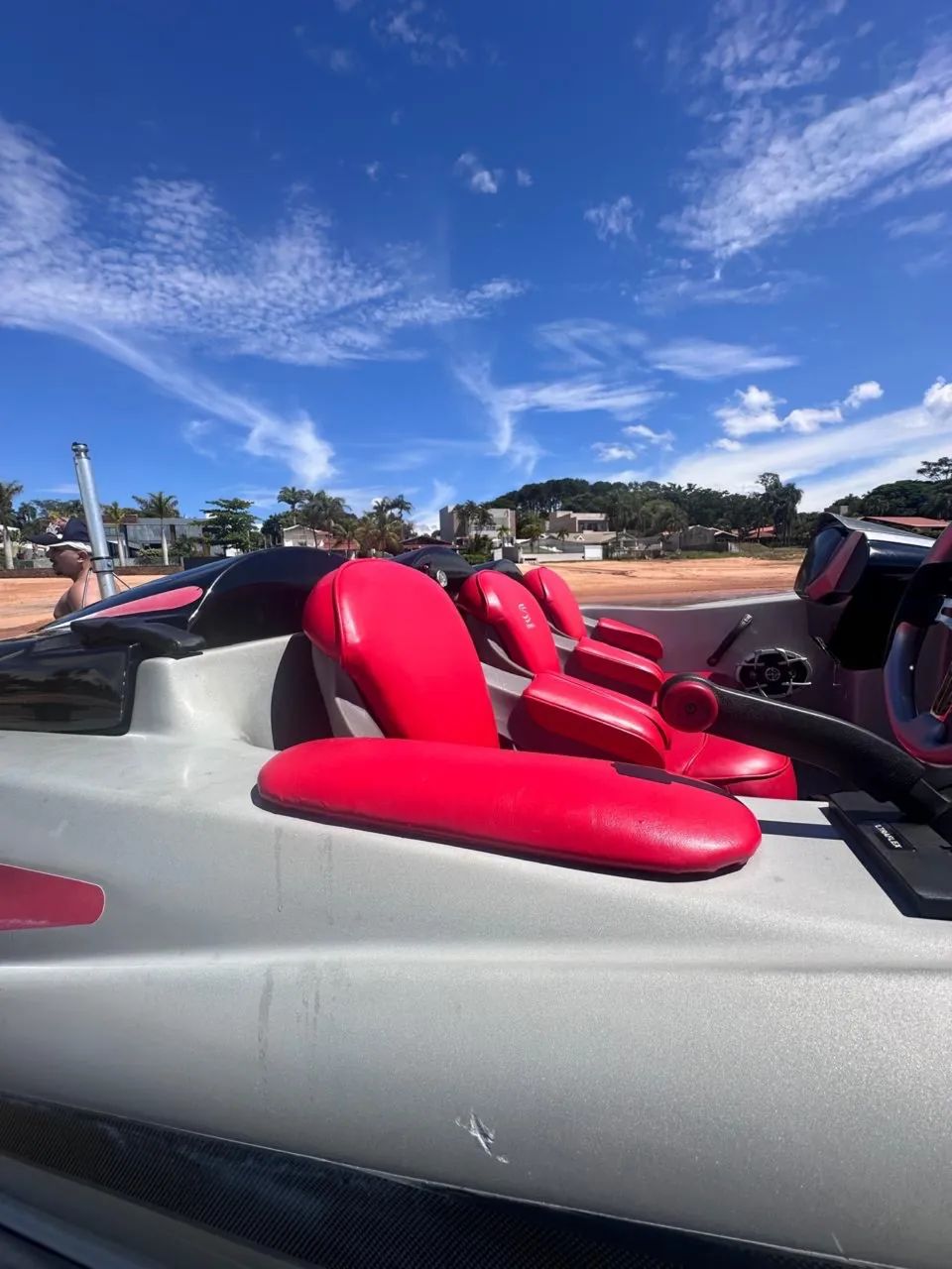 Jet boat Ayrton Senna edição limited 2006baixei valor pra vender  - Foto 9