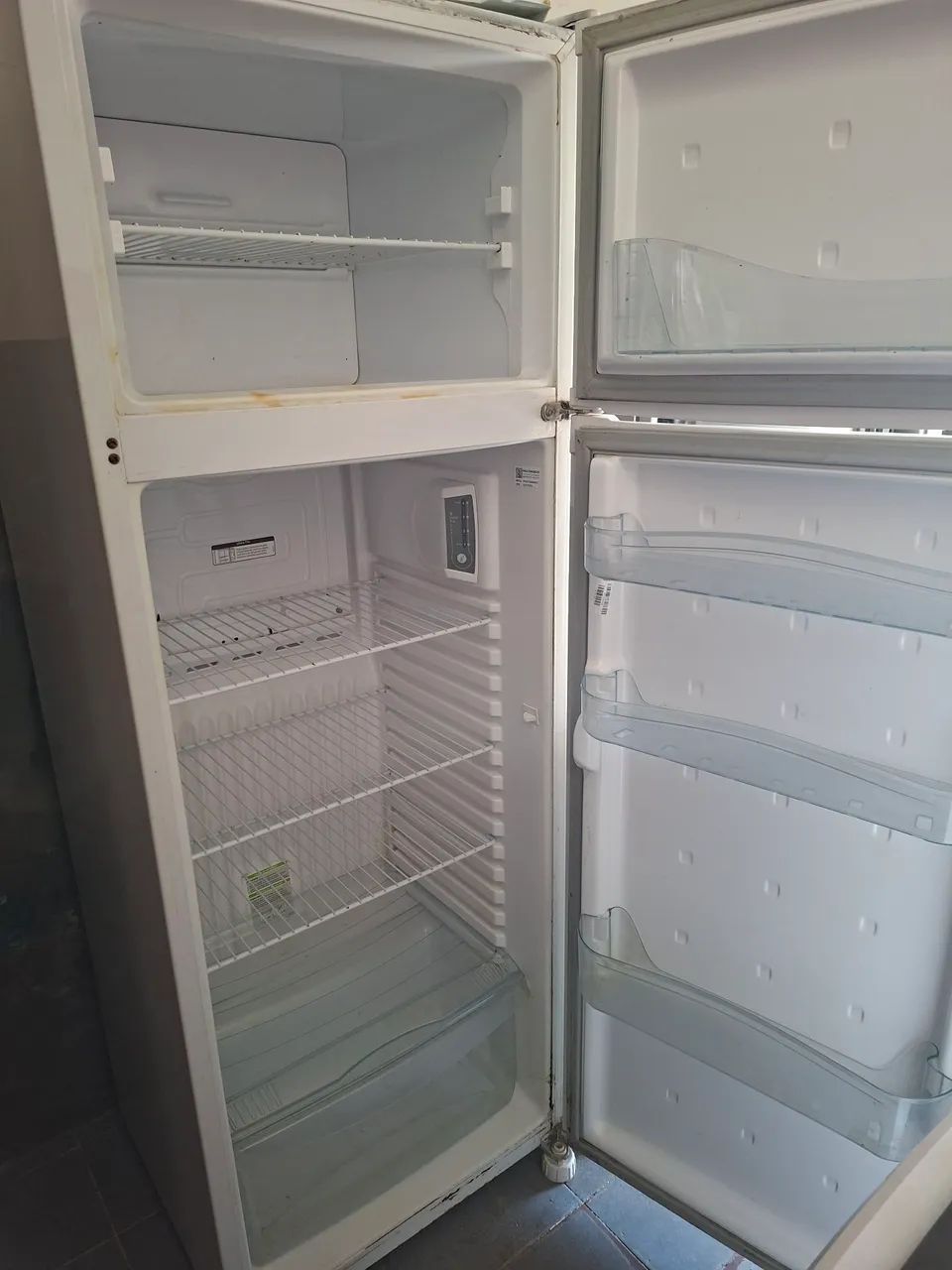 Vendo geladeira Consul Defrost  - Foto 4