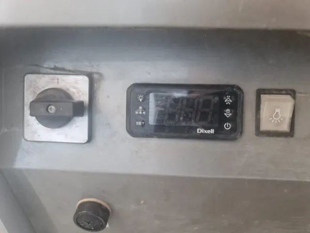VITRINE DE SORVETES ISA MODELO MILENIUM 24 CUBAS