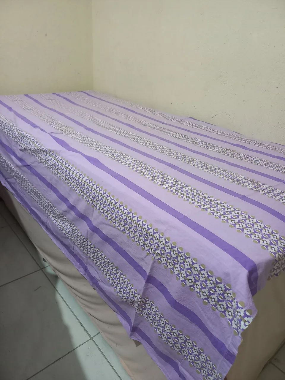 Cama a venda 