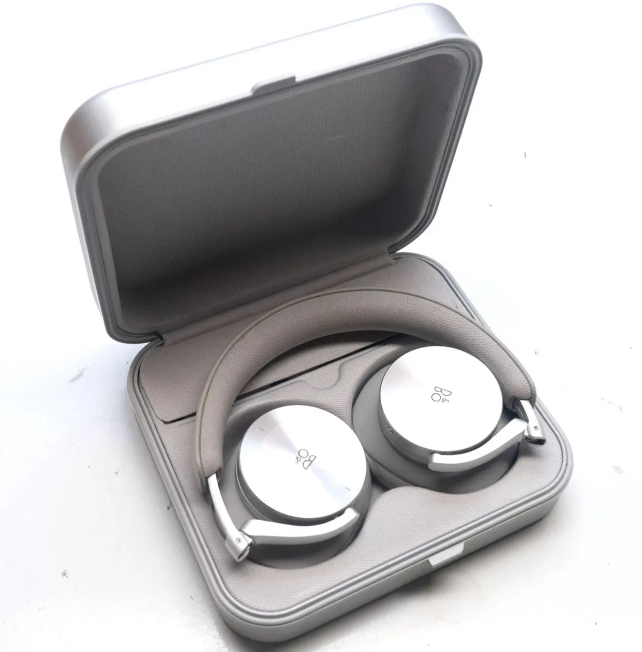 Fones de Ouvido Bang & Olufsen Beoplay H95 Premium - Foto 2