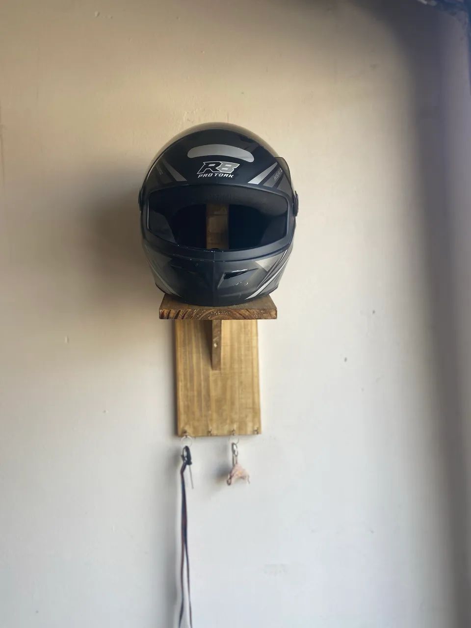 Suporte para capacete  - Foto 3
