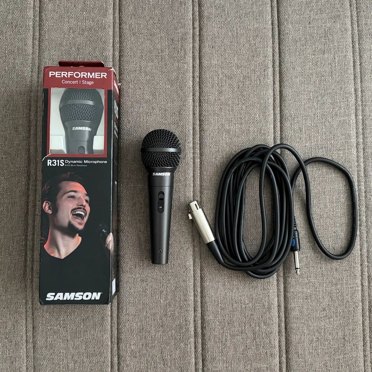 Microfone Samson R31S Dinâmico
