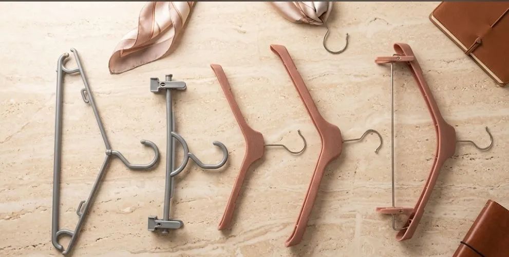 Cabides variados com prendedor ou sem 