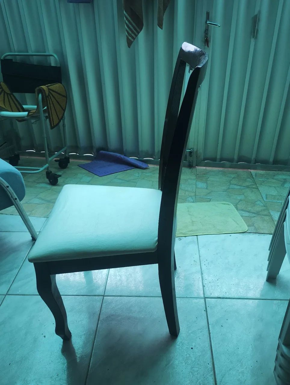 Par de cadeiras usadas para mesa de jantar - Foto 2