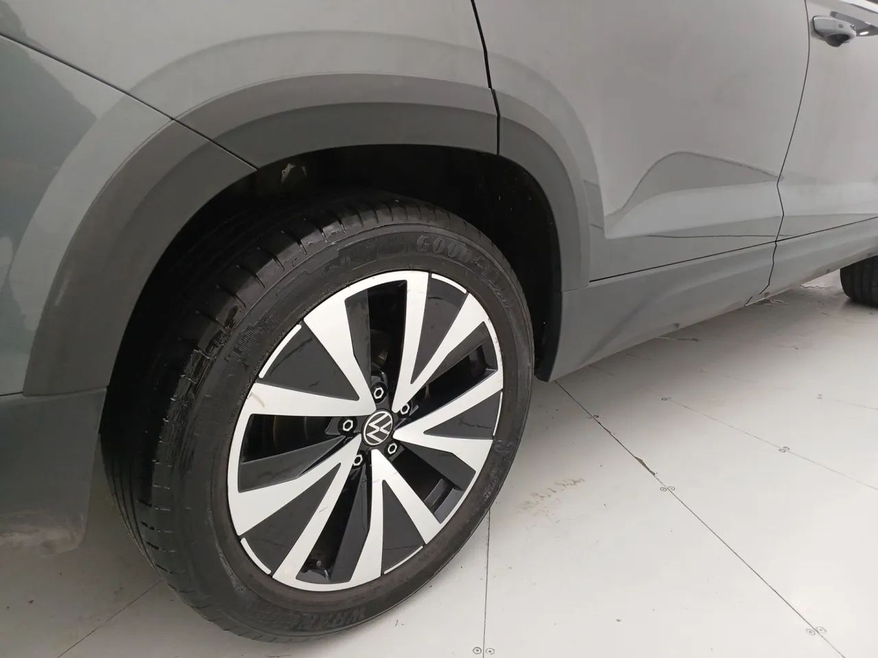 Volkswagen Taos Highline 1.4 250 TSI Flex Aut., foto 14 de 18