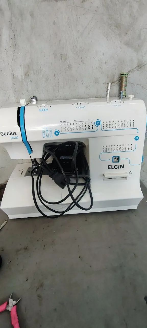 Máquina de costura Elgin Genius plus