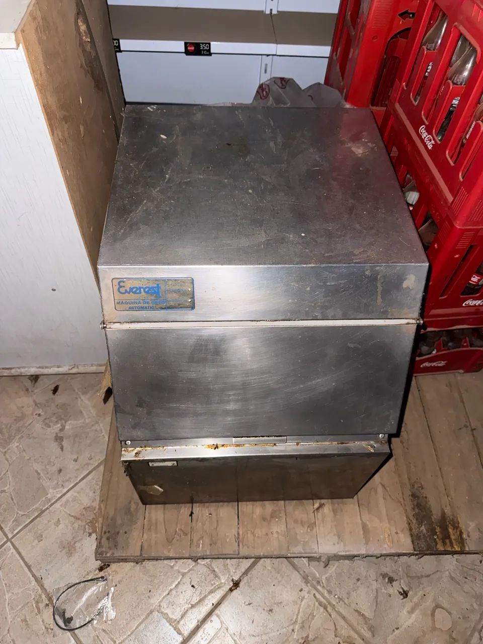 Máquina de gelo Everest EGC-50a 