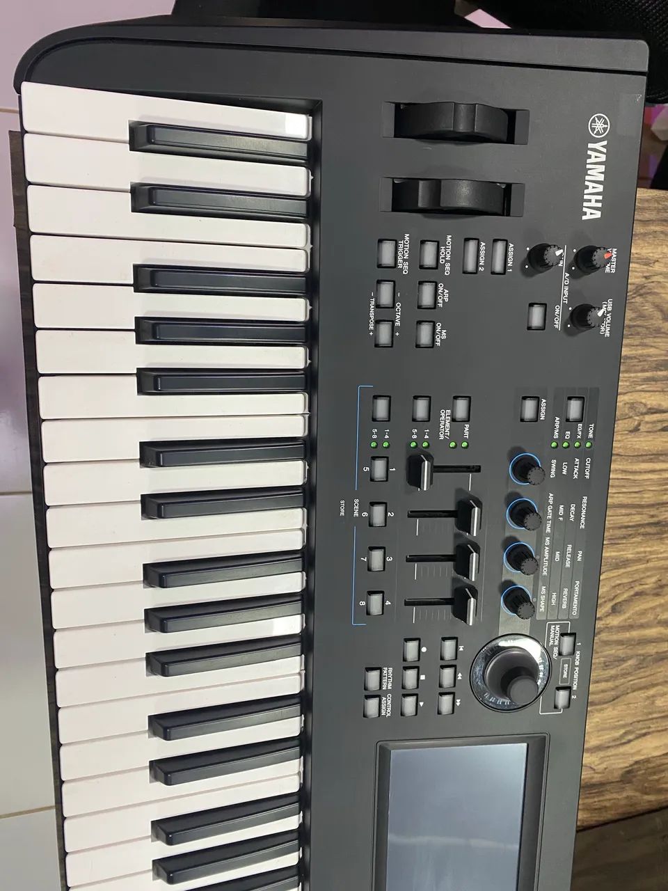 Teclado Yamaha MODX6+ Novo - Foto 3