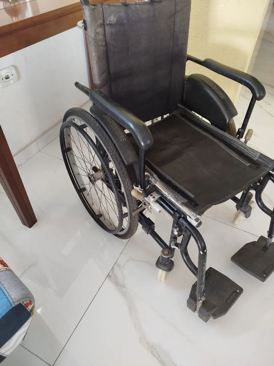 Cadeira de rodas grande  - Foto 3