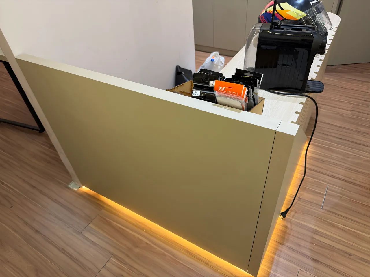 Vendo balcão NOVÍSSIMO! - Foto 2
