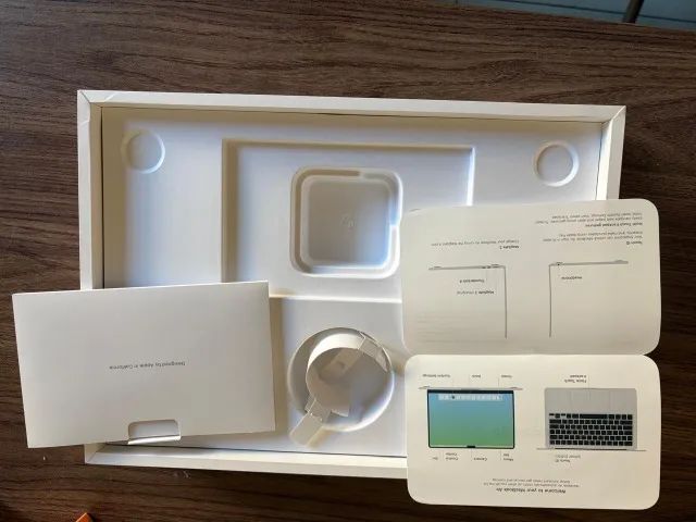 VENDO MACBOOK AIR M4 (16GB MEMORY) - 256GB STORAGE - PRATA - Foto 5