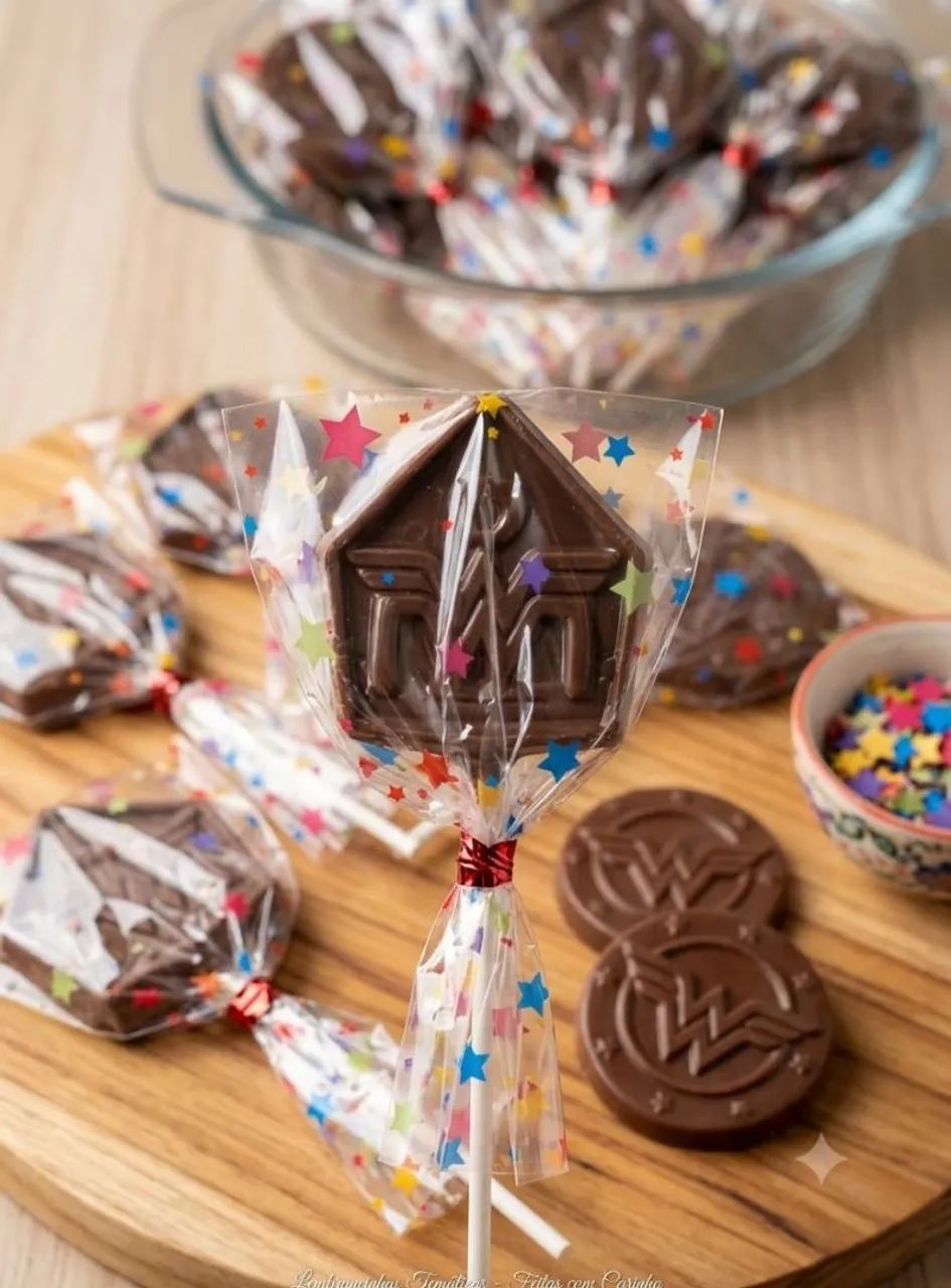 Pirulitos de chocolate temático  - Foto 4