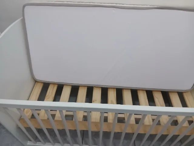 BERÇO COMPLETO COM COLCHÃO