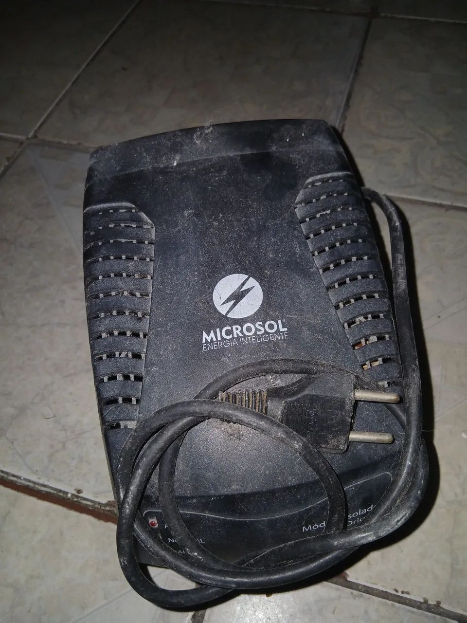 Estabilizador APC Microsol Módulo Isolado - Foto 2