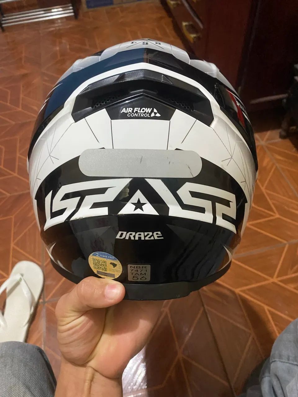 VENDO LS2 DRAZE PRETO E BRANCO - Foto 2