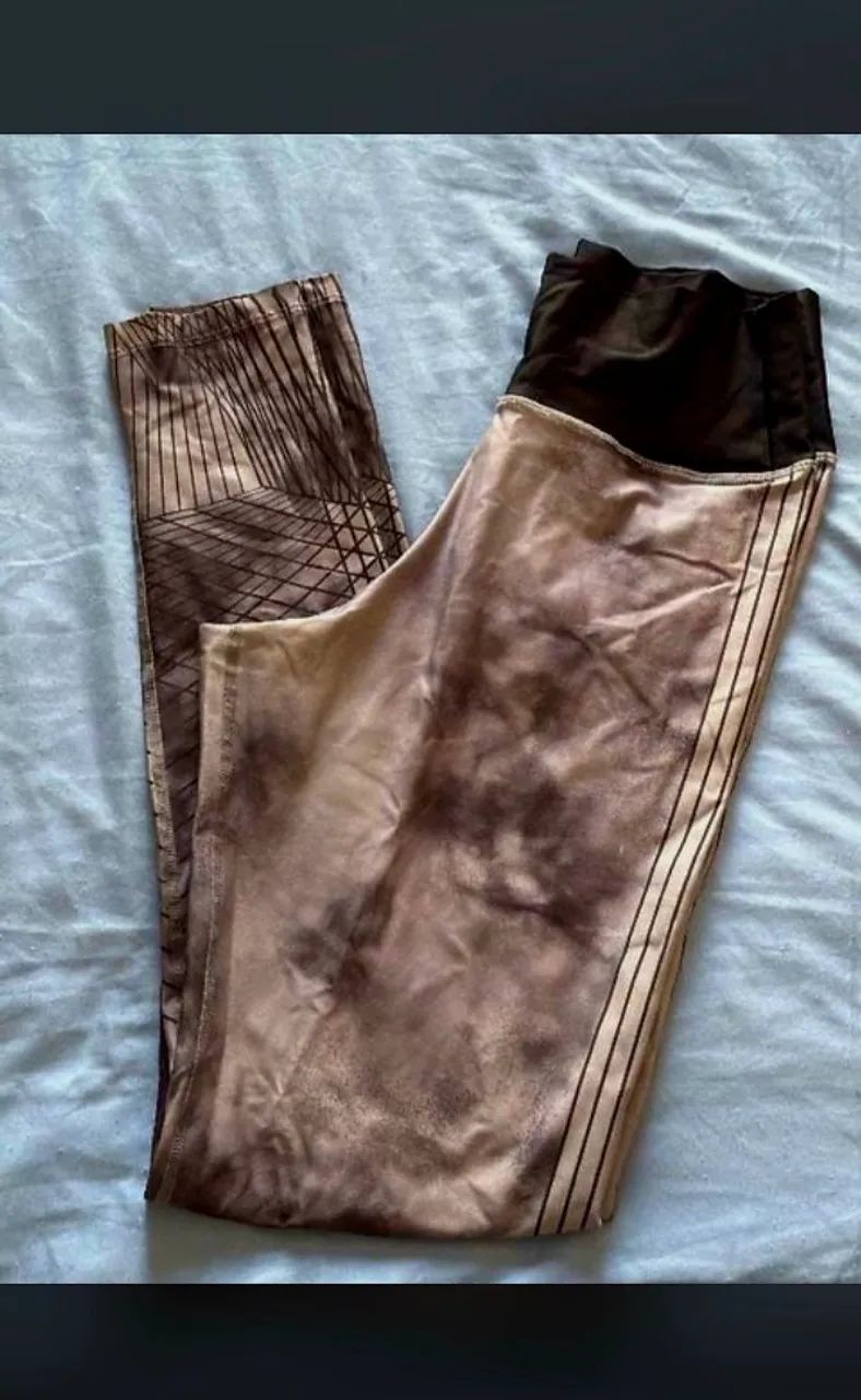 Calça leggin p live dupla face jeans e marrom geométrico - Foto 4