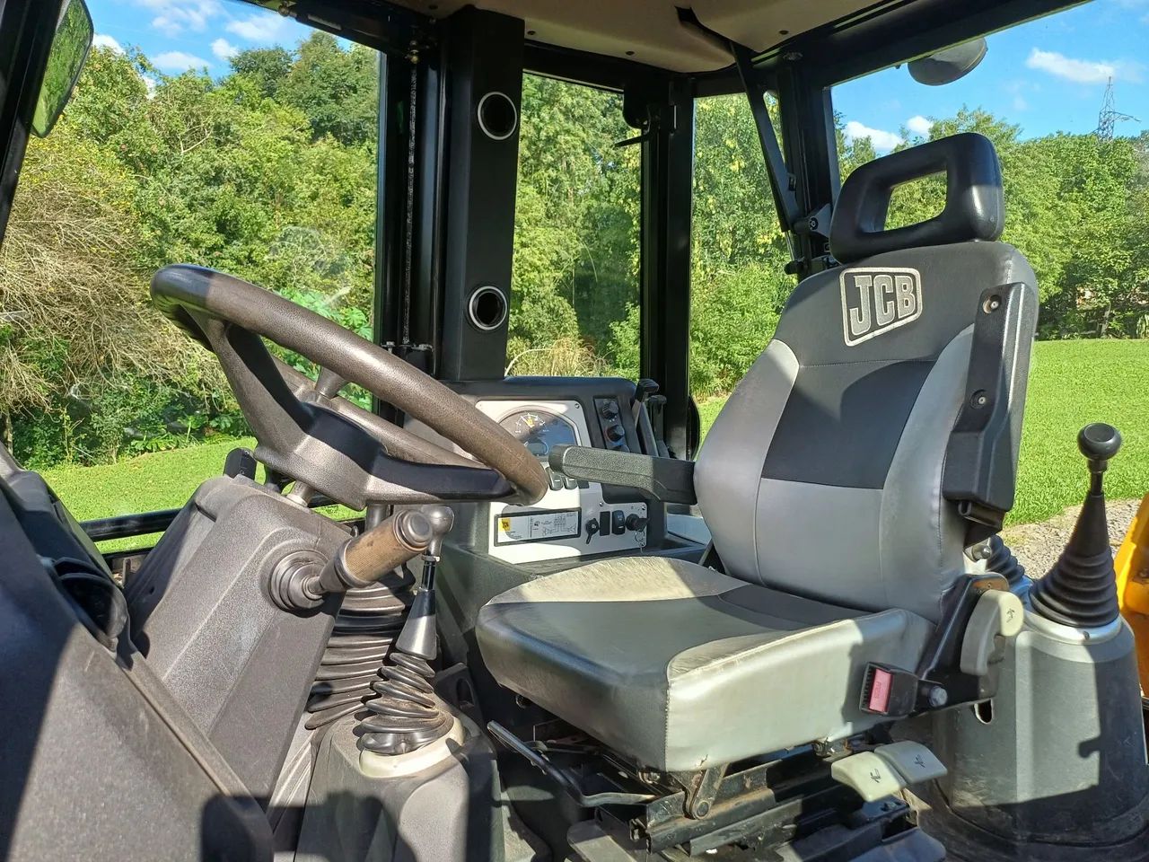 Retroescavadeira JCB 3CX 2022 - Foto 6