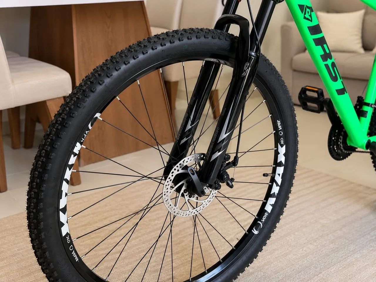 Bicicleta MTB First Aro 29 (nova) | Sem uso | Freio a Disco + suspensão - Foto 5