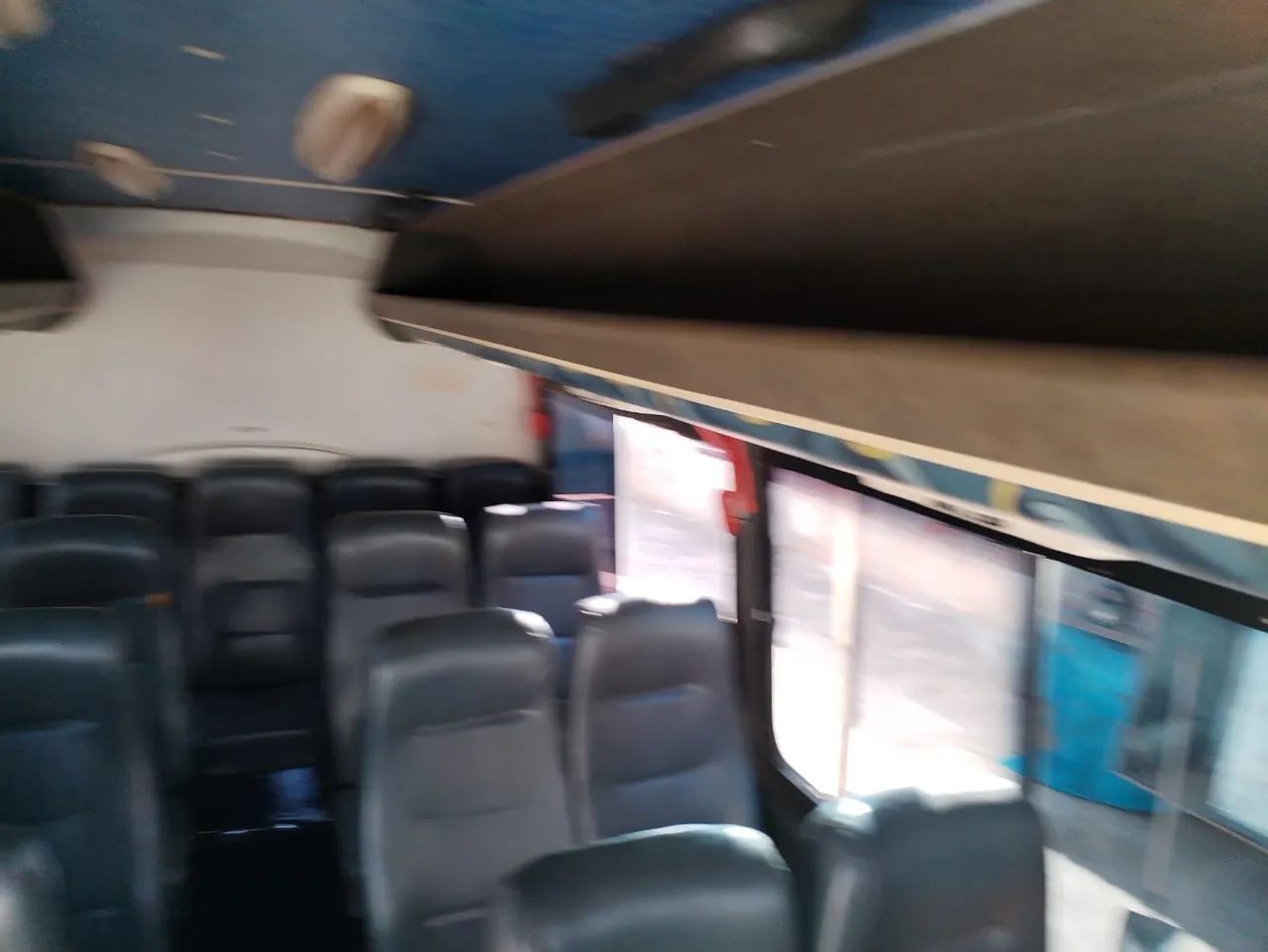 Vende se Microônibus piccolino 18 lugares - Foto 3