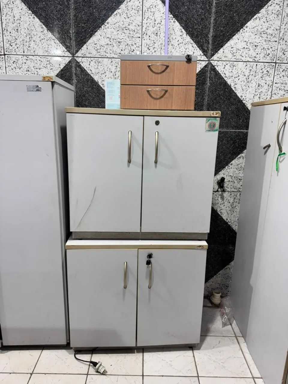 Armário 2 portas 