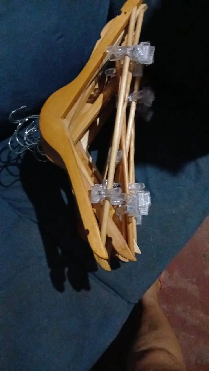  15 Cabides com presilha 