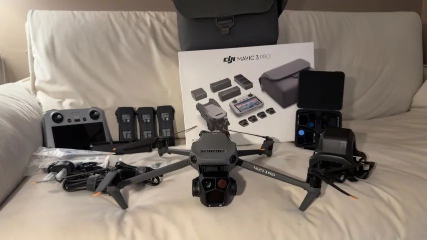 DJI Mavic 3 Pro Fly Combo - Foto 2