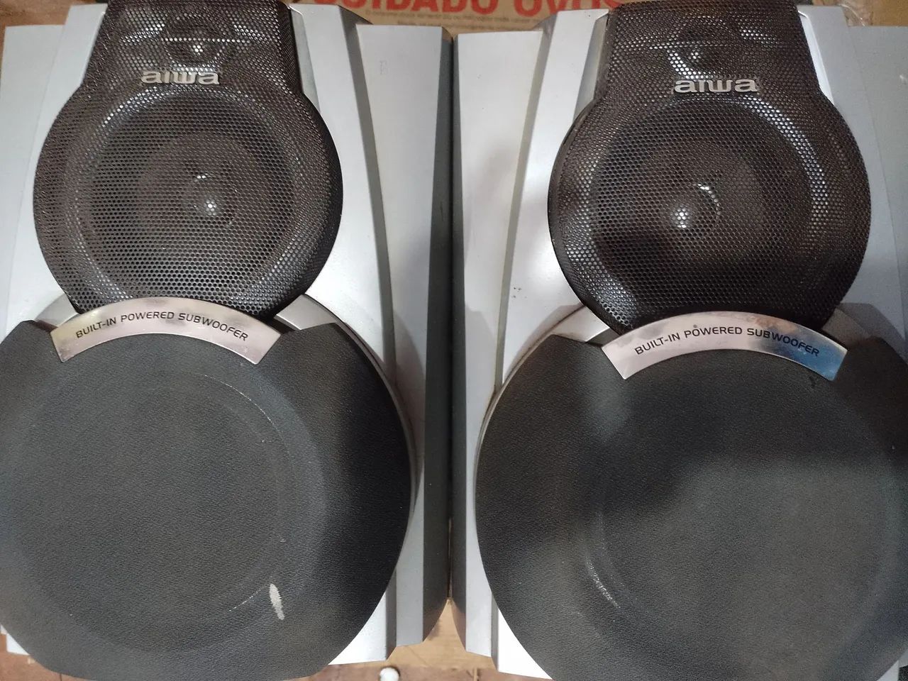 Caixas de som Aiwa 