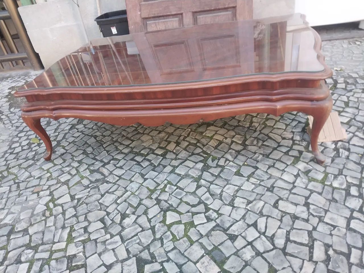 MESA DE CENTRO CHIPANDELLI COM VIDRO 