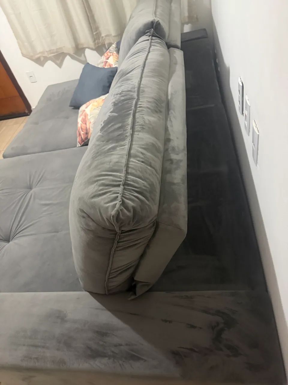 Sofá retrátil cama tecido suede molas ensacadas bonel em perfeito estado 