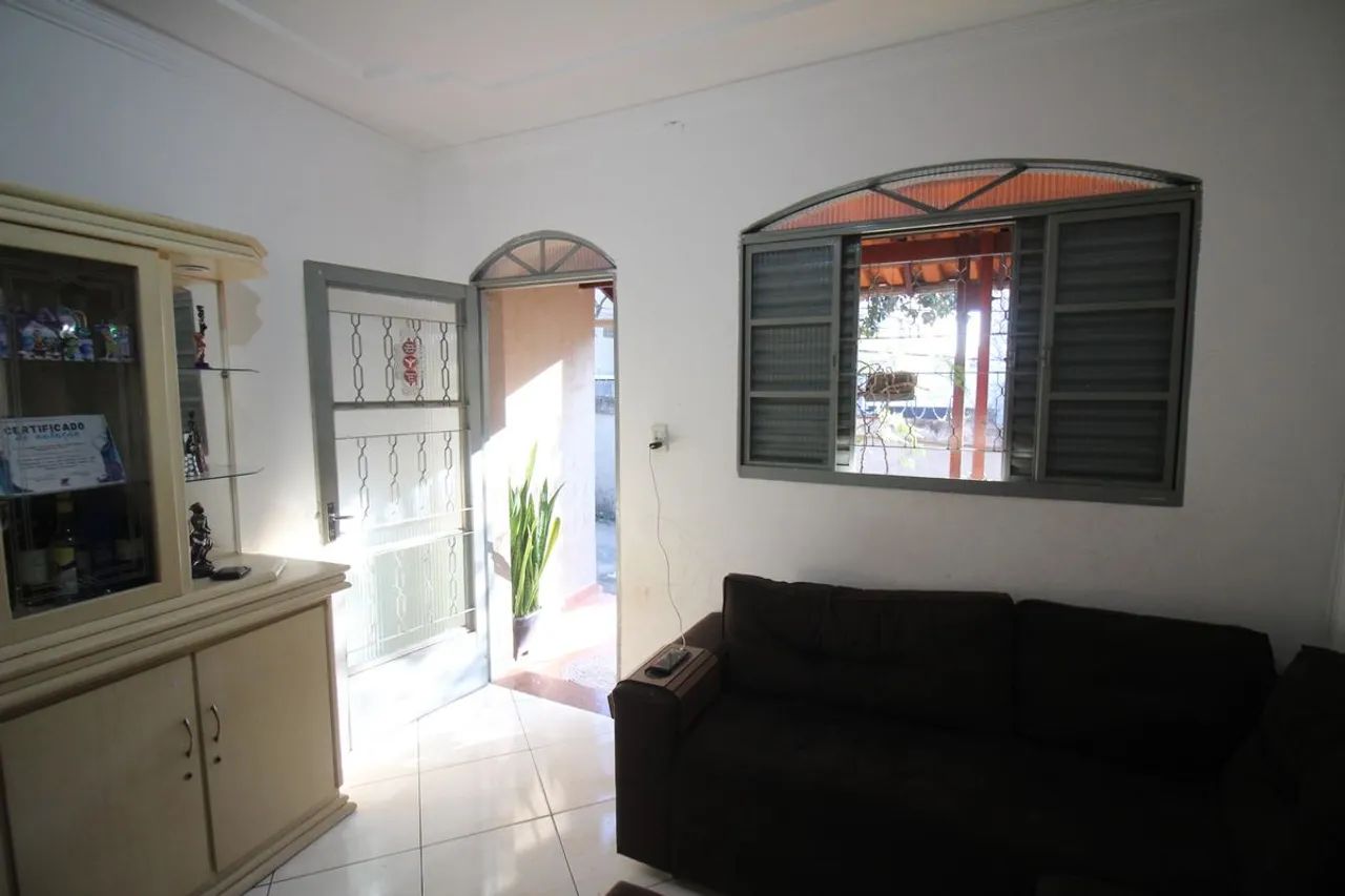 Casa à Venda - Havaí, 3 Quartos, 378 m2 - Foto 4