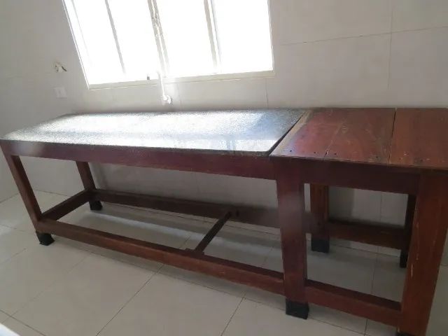Bancada para manuseio de massa