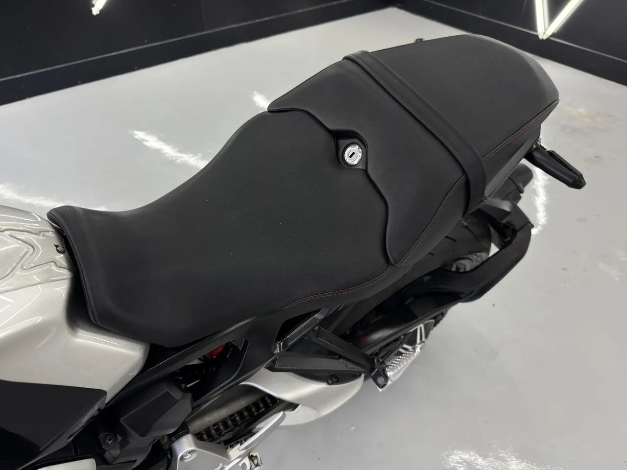 Honda Cb 1000r abs 2021 - Foto 9