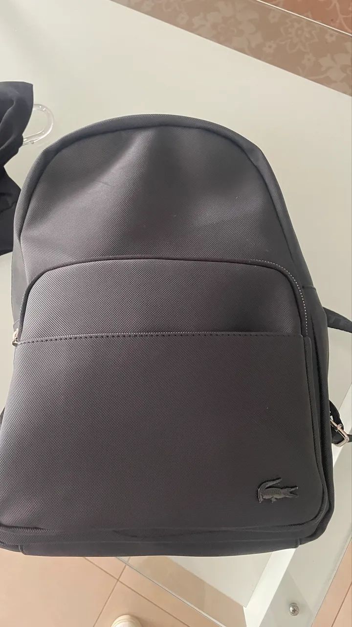 Mochila Lacoste! Praticamente nova!