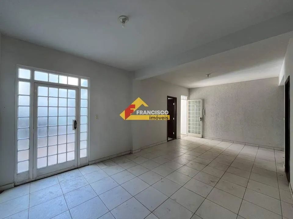 Casa localizada no bairro Centro - Foto 3
