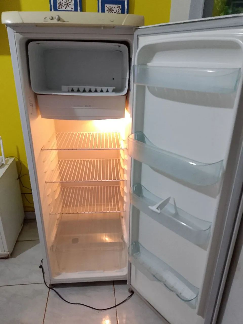 Geladeira Electrolux 290 tts - Foto 3