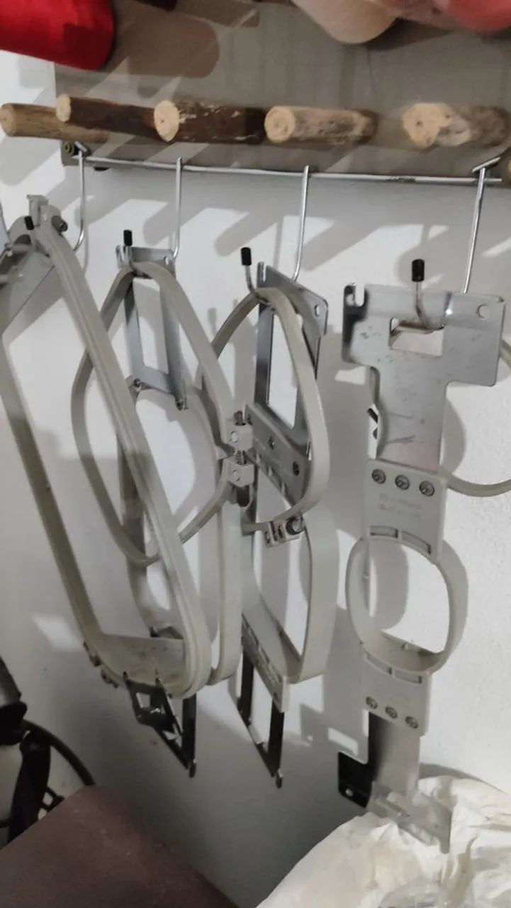 Embroidery Machine408459607792035844