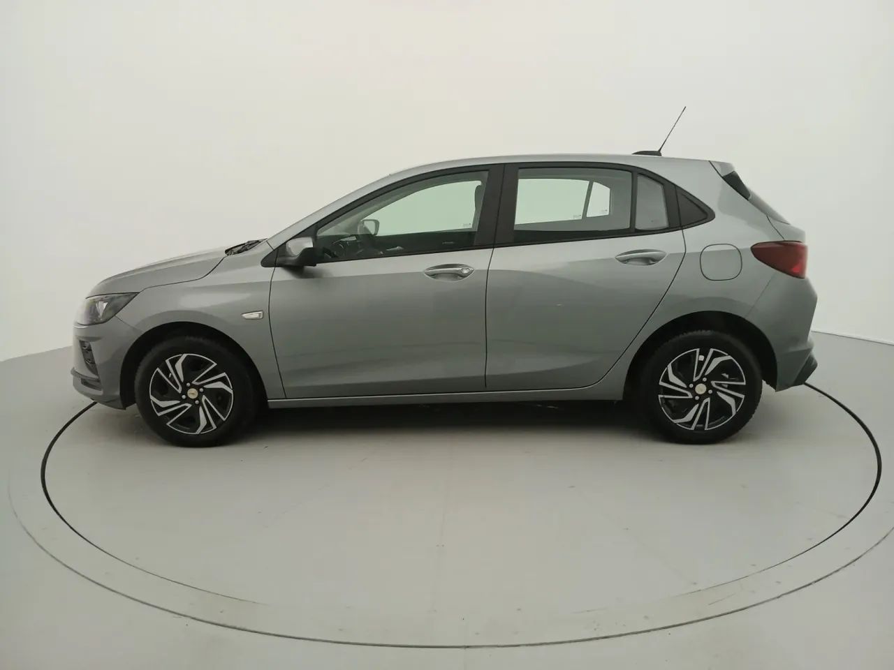 Chevrolet Onix Hatch 1.0 12V Flex Mec. 4P, foto 2 de 18