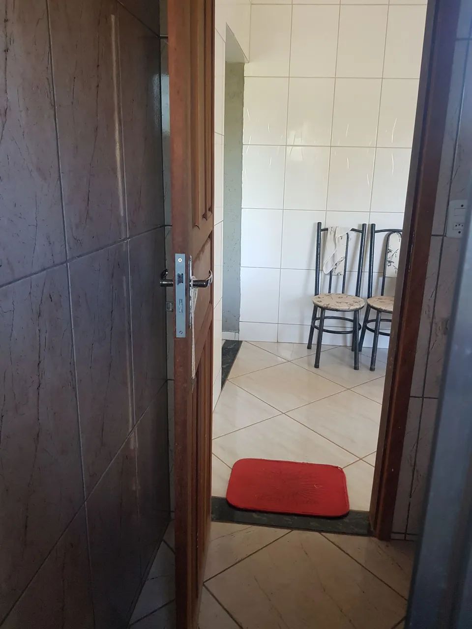 Vendo chácara com casa cômodos grandes,com árvores frutíferas.  - Foto 4