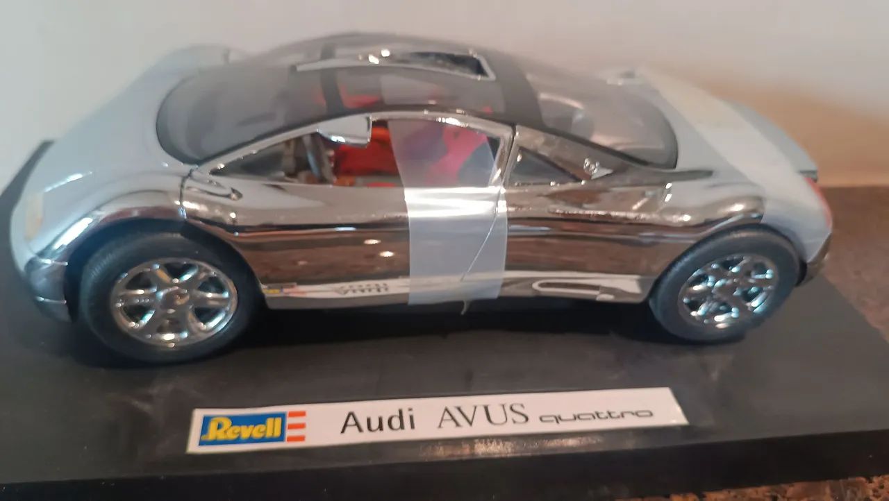 Miniatura 1/18 - Audi TT - novo - Hobbies e coleções - Super