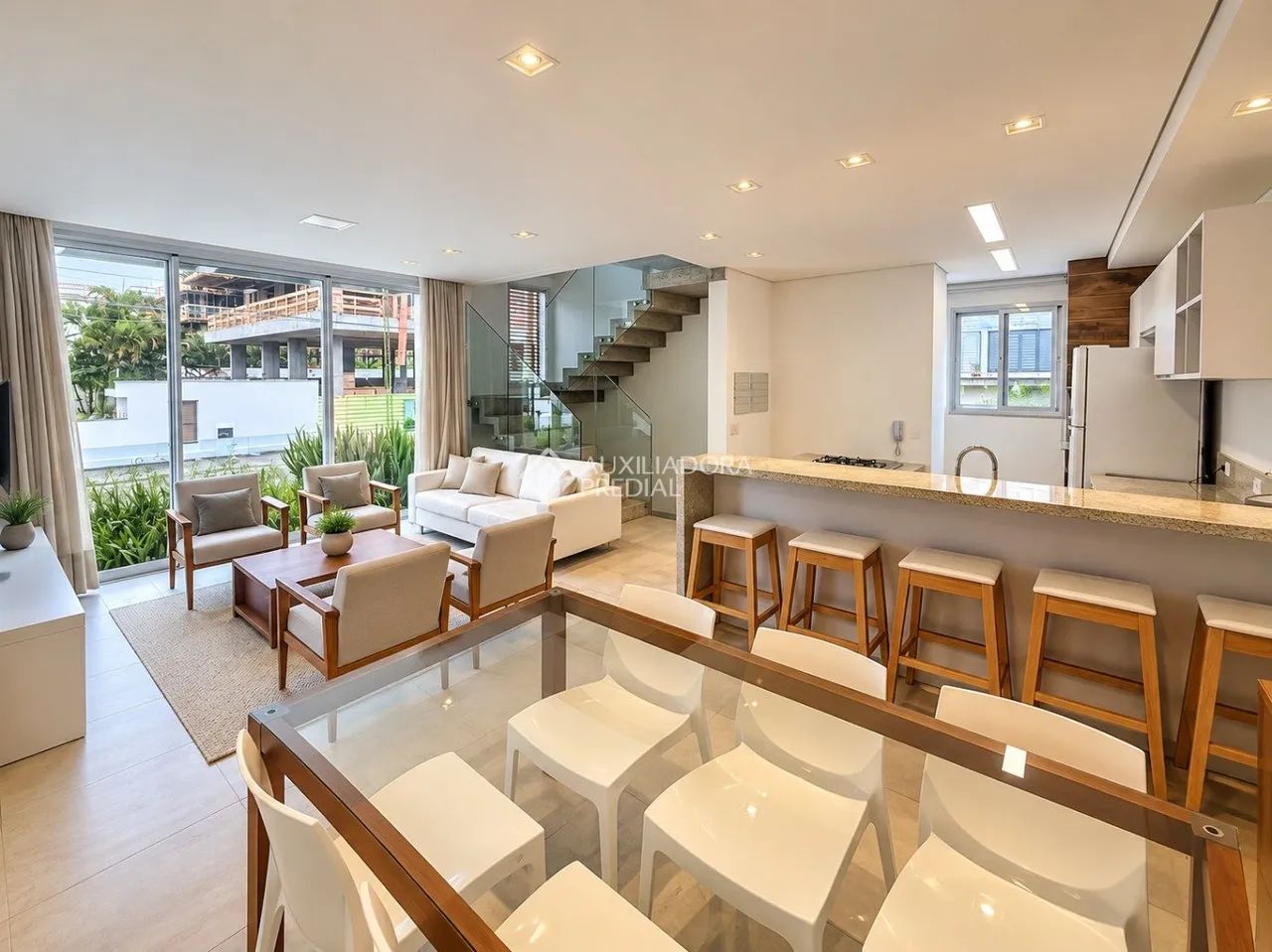 CASA PARA LOCAÇÃO JURERE