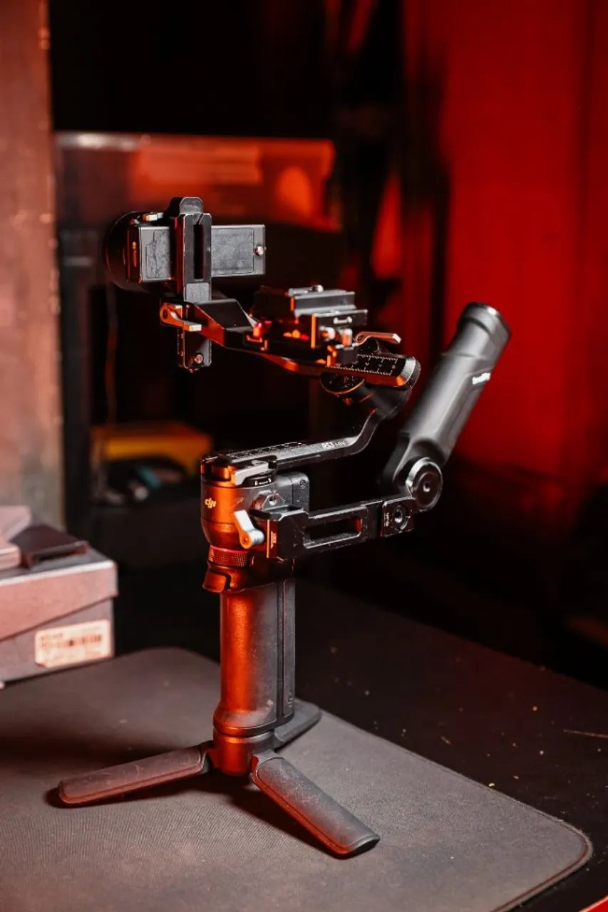  DJI RONIN RS 3 MINI + PUNHO LATERAL