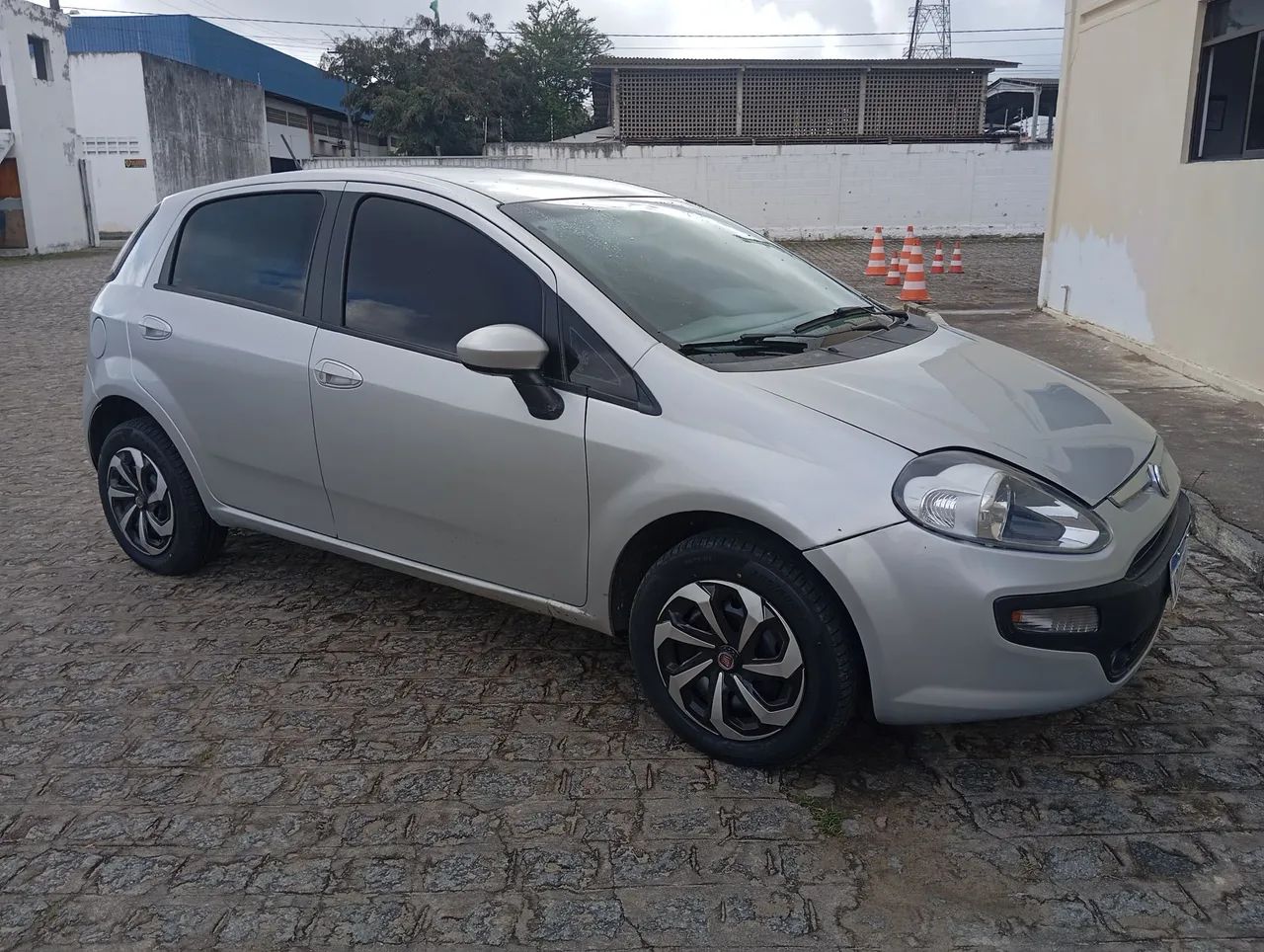 Fiat Punto 1.4 FIRE FLEX 8V 5P 2013